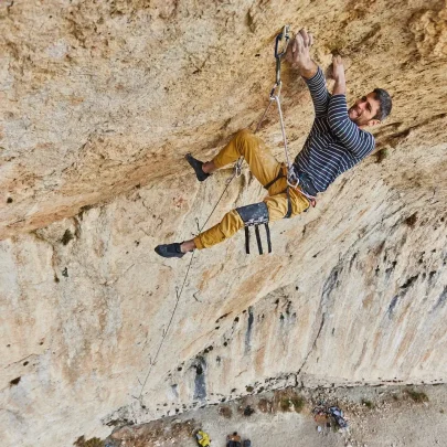 @jonatan_flor en Outer Ring 8c+ @javipec