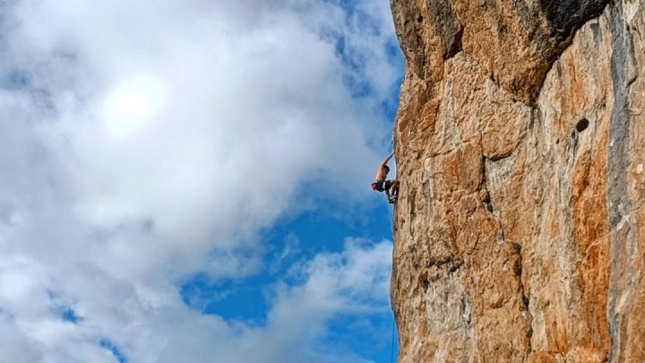 @zulu_demente en Kyoshi 8a/a+ en Cueva de la Zarza